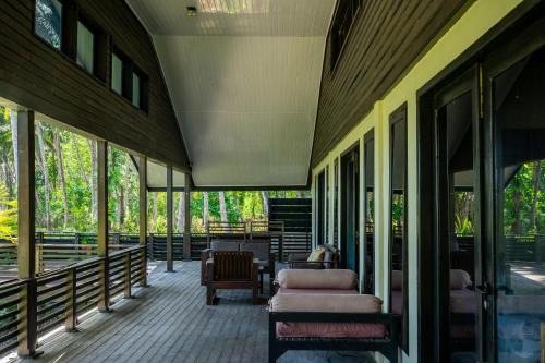Island Time Simeulue 4 Bedroom Villa in Lasikin