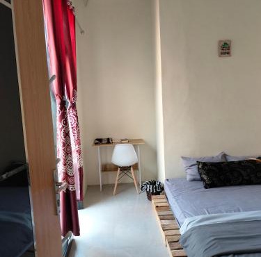 Taman Salak Homestay -5BR Entire House in Madiun