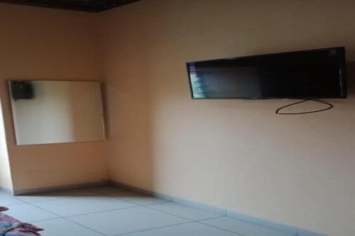 OYO Life 90646 Villa Karsinem Pasuruan in Pasuruan
