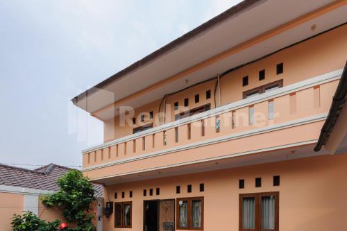 Pondok Cimanggu Syariah Mitra RedDoorz in Bogor