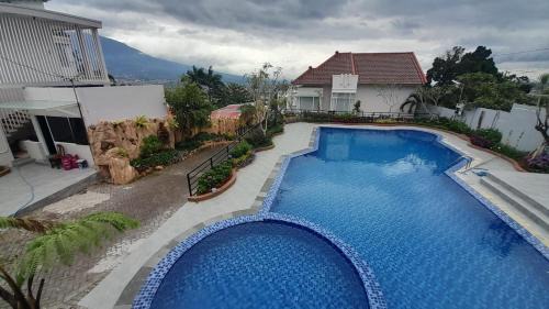 In Villa Garden Resort in Batu