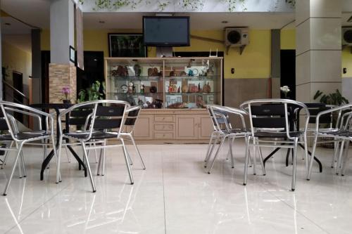 RedDoorz @ Hotel Surabaya Sumenep in Sumenep