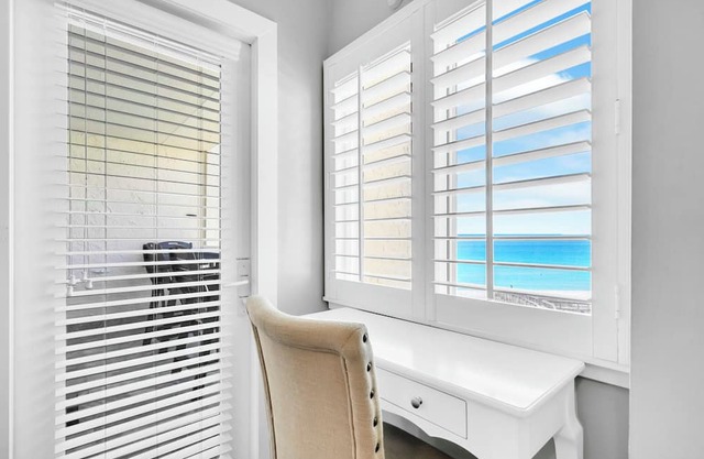518- This IS the beach life! Stunning Ocean views. W/D in unit! in Destin